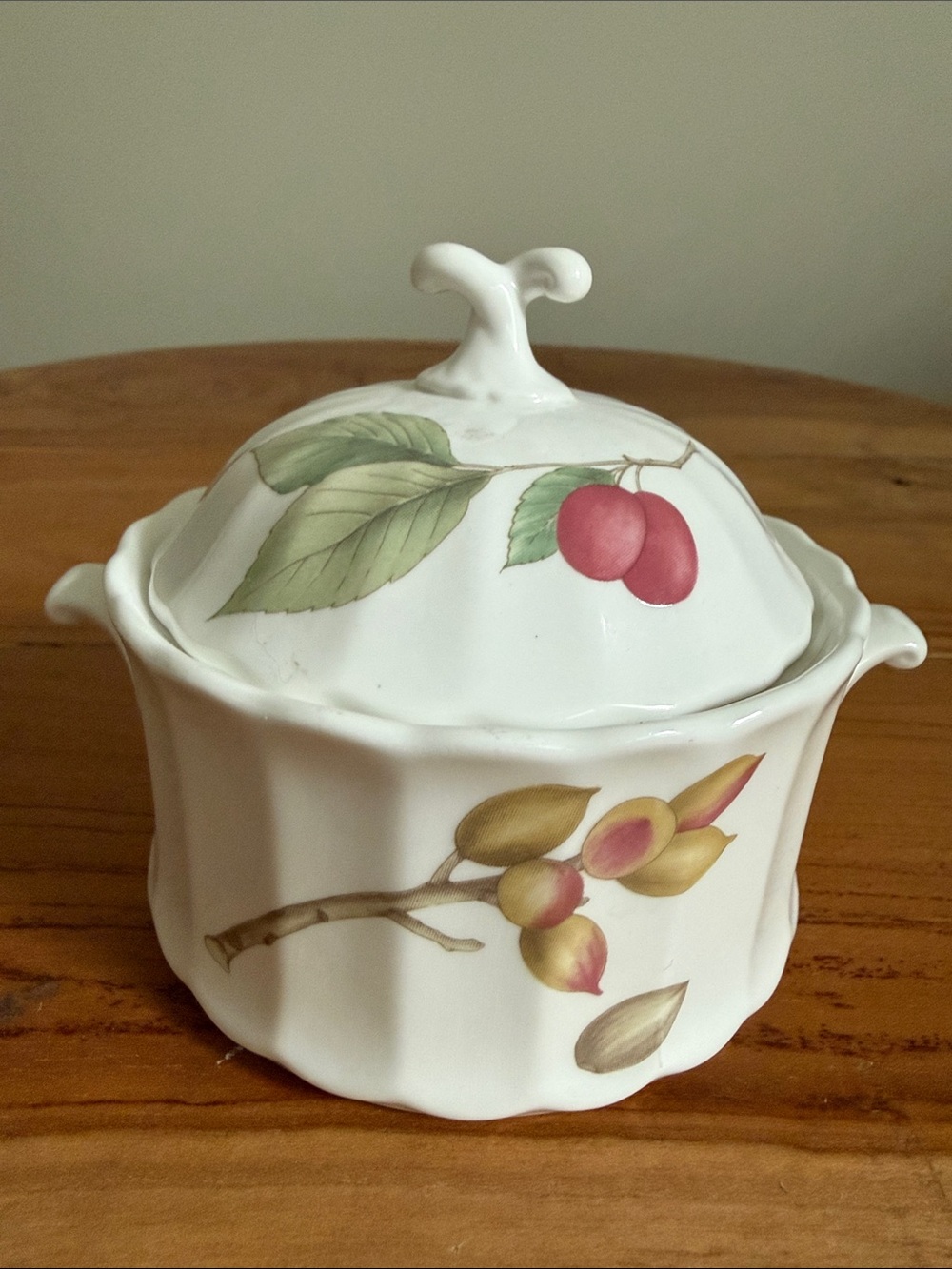 Mikasa Maxima CAJ05 Belle Trelle Fine China Sugar Bowl With Lid Japan